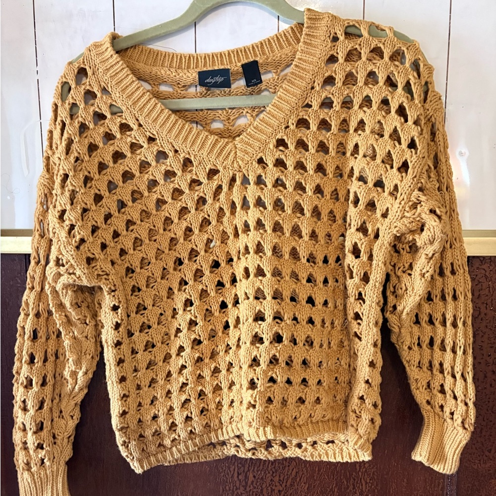 Daytrip Women's V-Neck Mustard Sweater